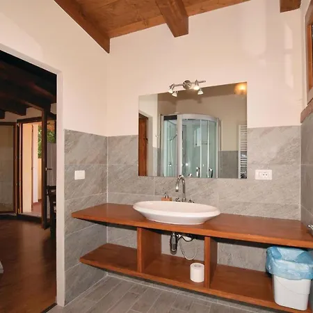 公寓 2 Bedroom Awesome In Ar